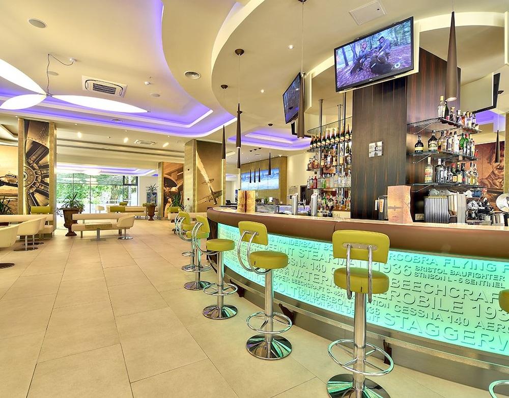 אלבנה Maritim Hotel Amelia מראה חיצוני תמונה