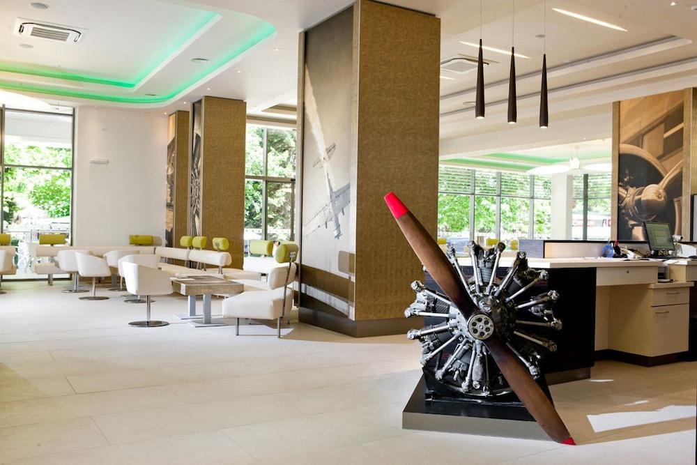 אלבנה Maritim Hotel Amelia מראה חיצוני תמונה